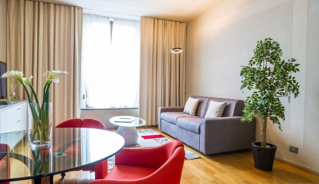 Milan Duomo Suites Экстерьер фото
