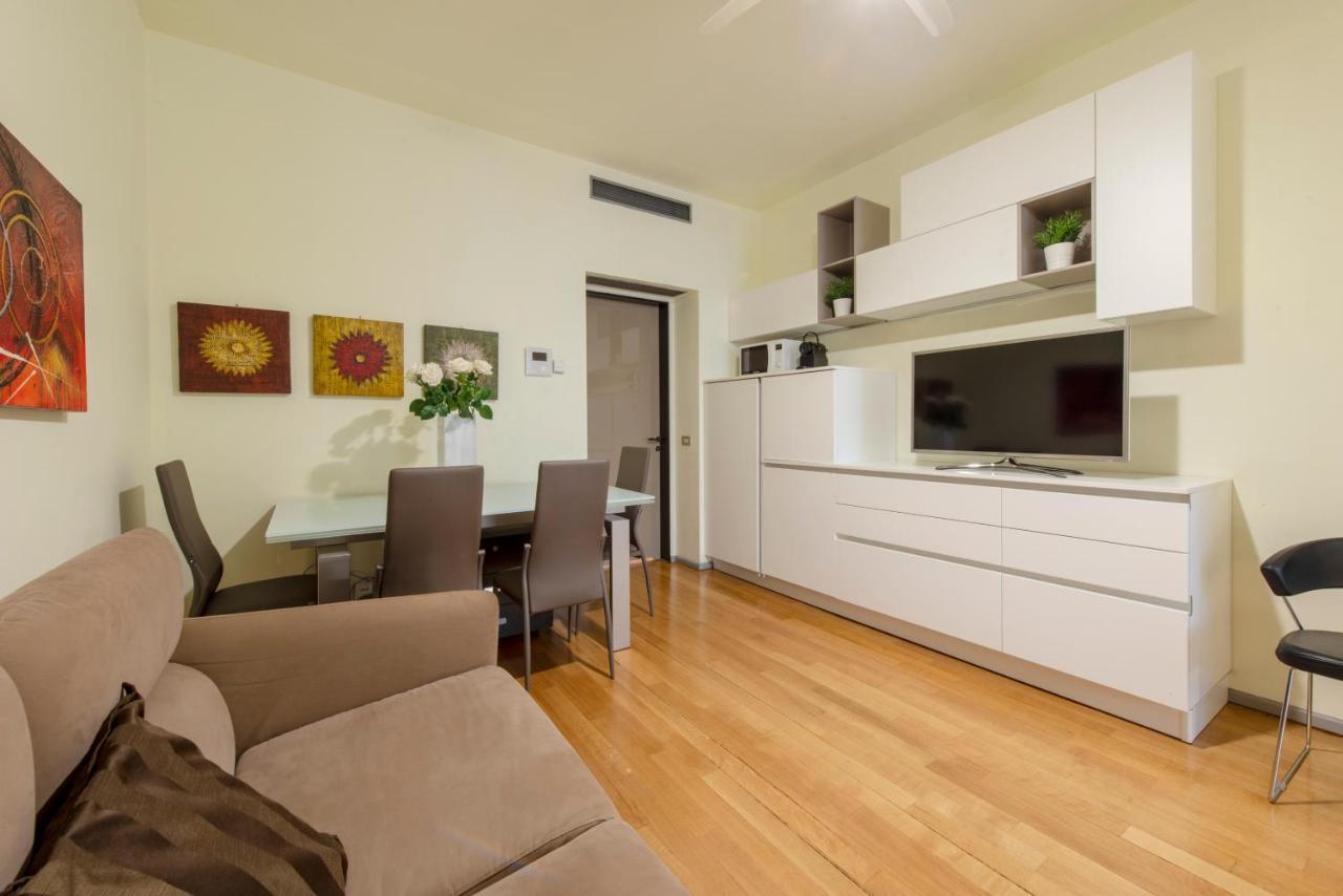 Milan Duomo Suites Экстерьер фото