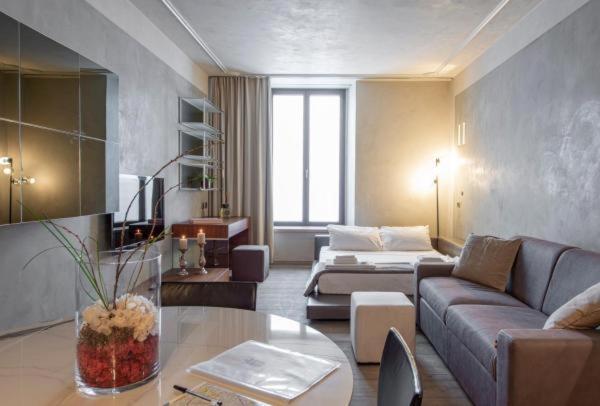 Milan Duomo Suites Экстерьер фото