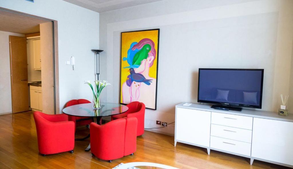 Milan Duomo Suites Экстерьер фото