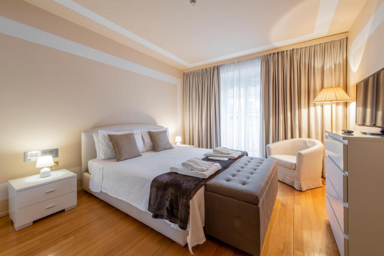 Milan Duomo Suites Экстерьер фото