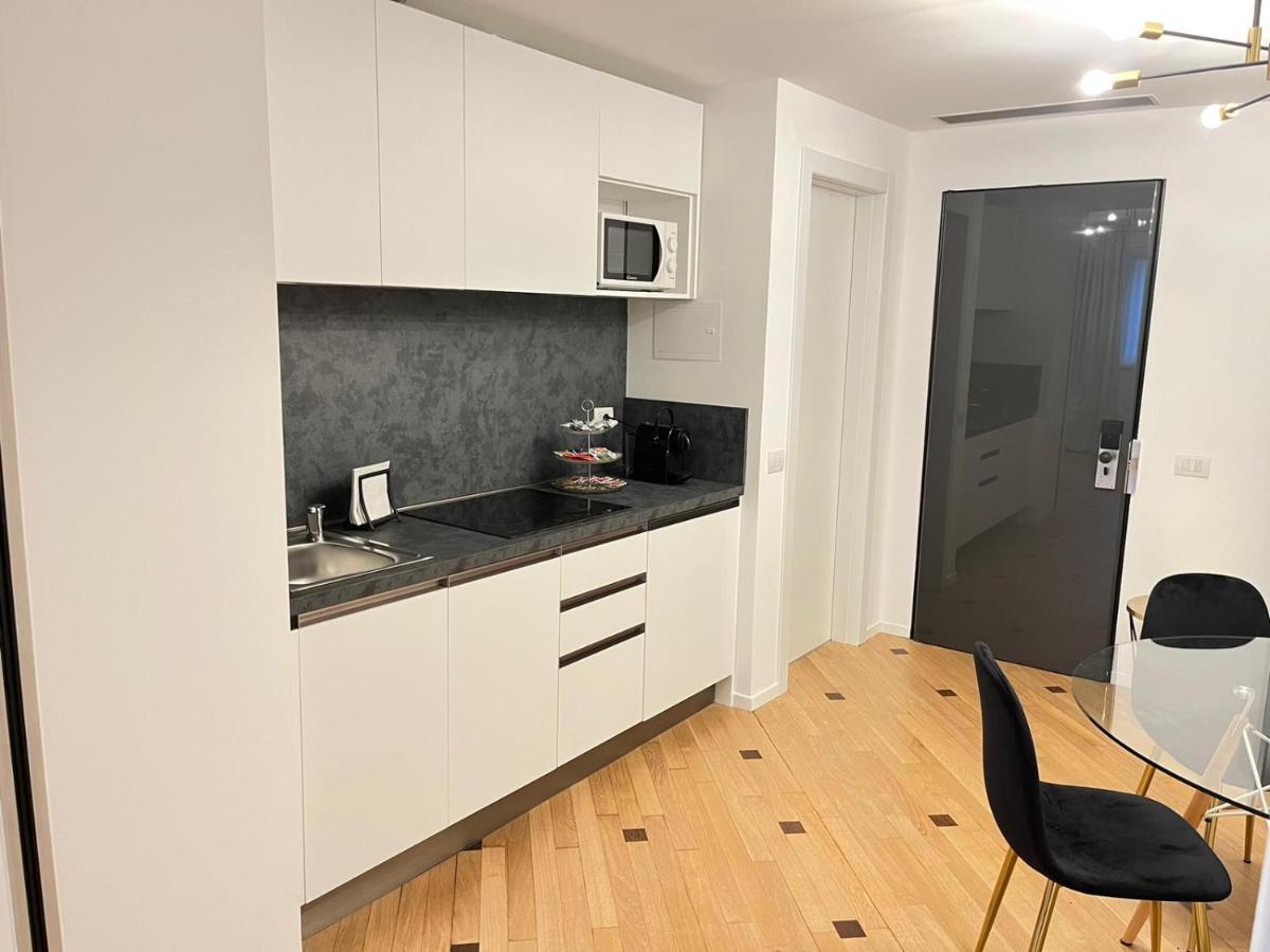 Milan Duomo Suites Экстерьер фото