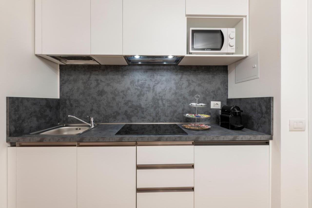 Milan Duomo Suites Экстерьер фото
