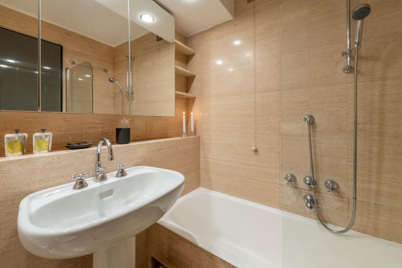 Milan Duomo Suites Экстерьер фото