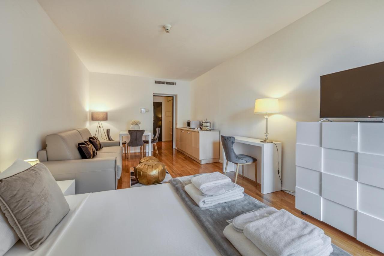 Milan Duomo Suites Экстерьер фото