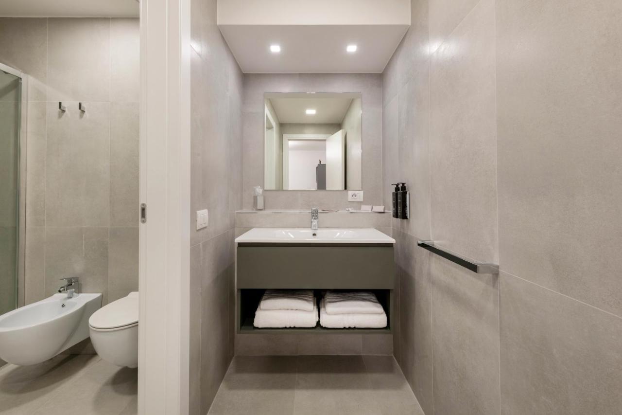 Milan Duomo Suites Экстерьер фото