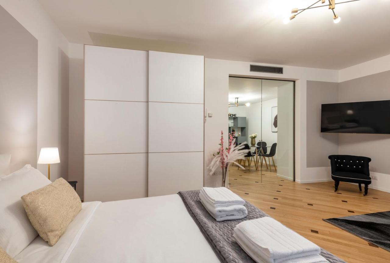 Milan Duomo Suites Экстерьер фото