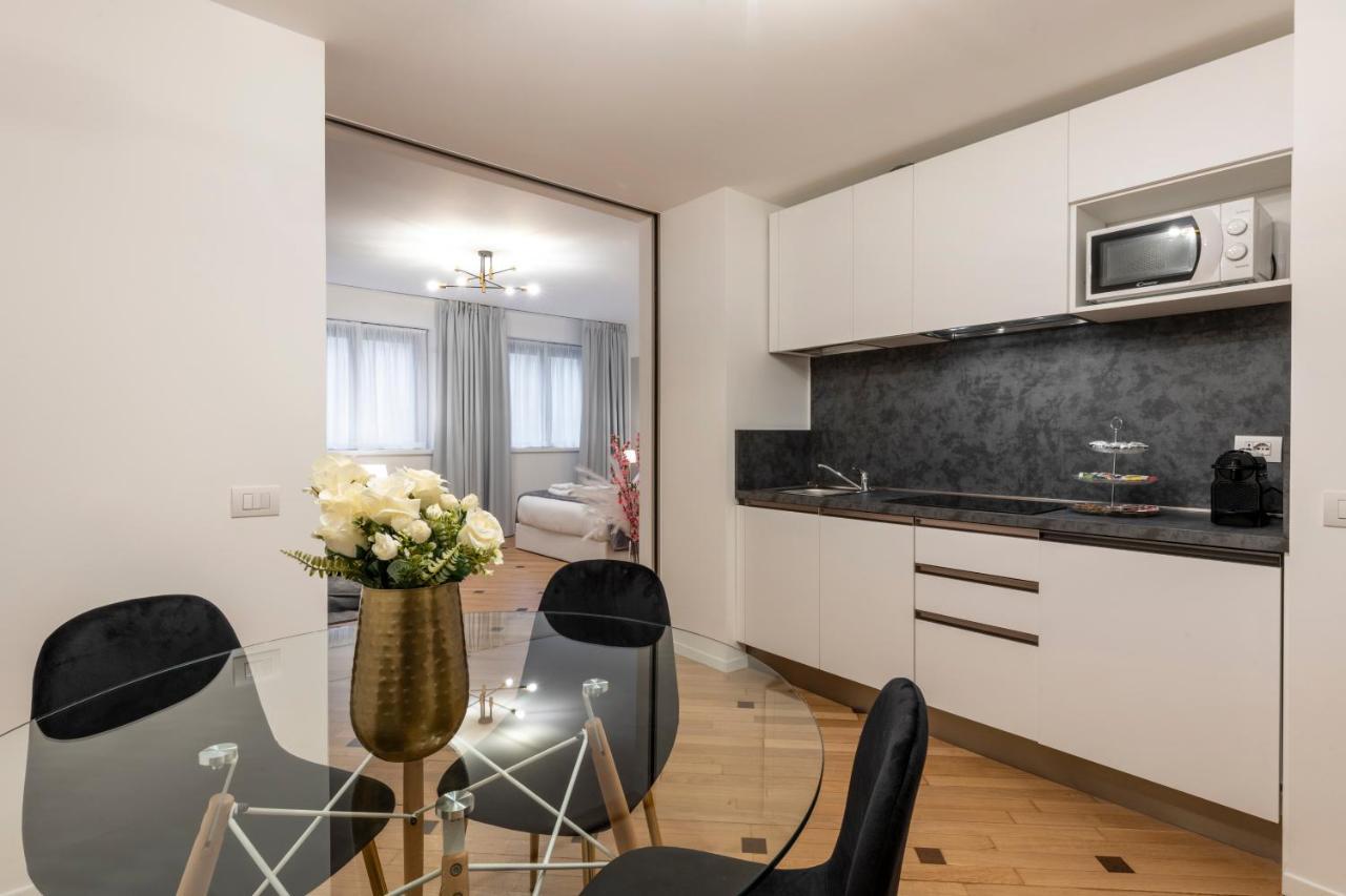 Milan Duomo Suites Экстерьер фото