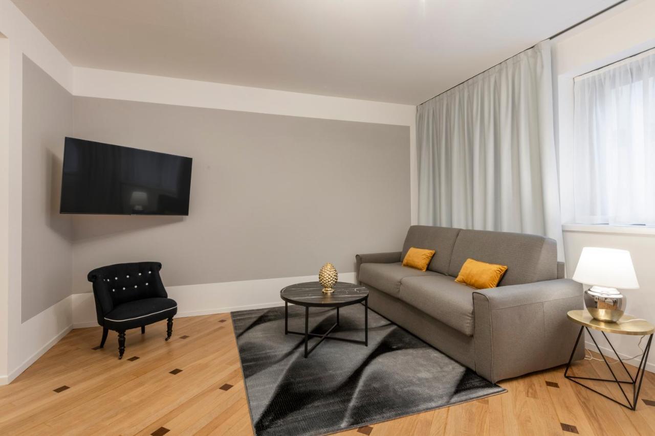 Milan Duomo Suites Экстерьер фото