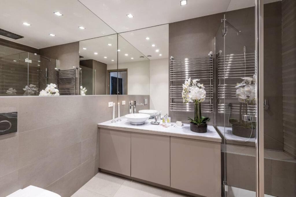 Milan Duomo Suites Экстерьер фото